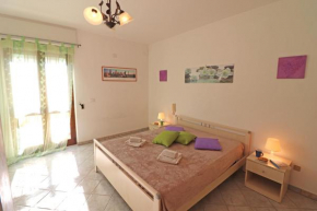 Central Apartment With Wi-fi, Air Conditioning And Balcony; Pets Allowed
